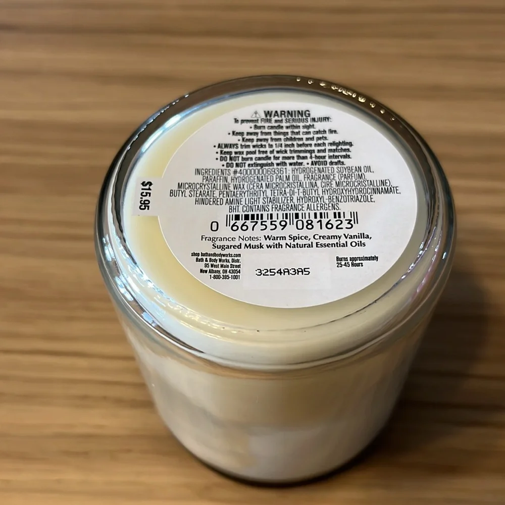 Bath & Body Works Single Wick Candle. Sugared Snickerdoodle.